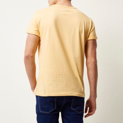Yellow plain chest pocket t-shirt